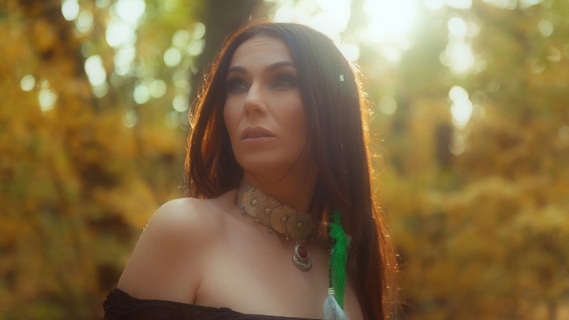 Lumina din spatele melodiilor: Cum transformă Navi emoția pură într-o voce de neignorat