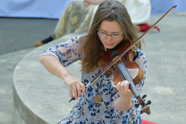 Magia dintre patru strune: Cum transformă Cristina Beteringhe vioara într-o stare de spirit