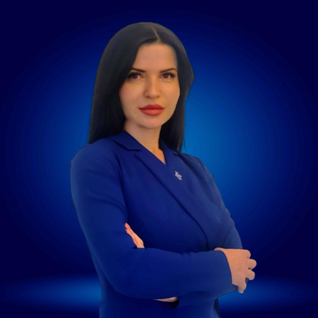 De la un angajat grăbit să reușească, la un antreprenor cu viziune, Viviana Andrei - Cuvinte și Cafea